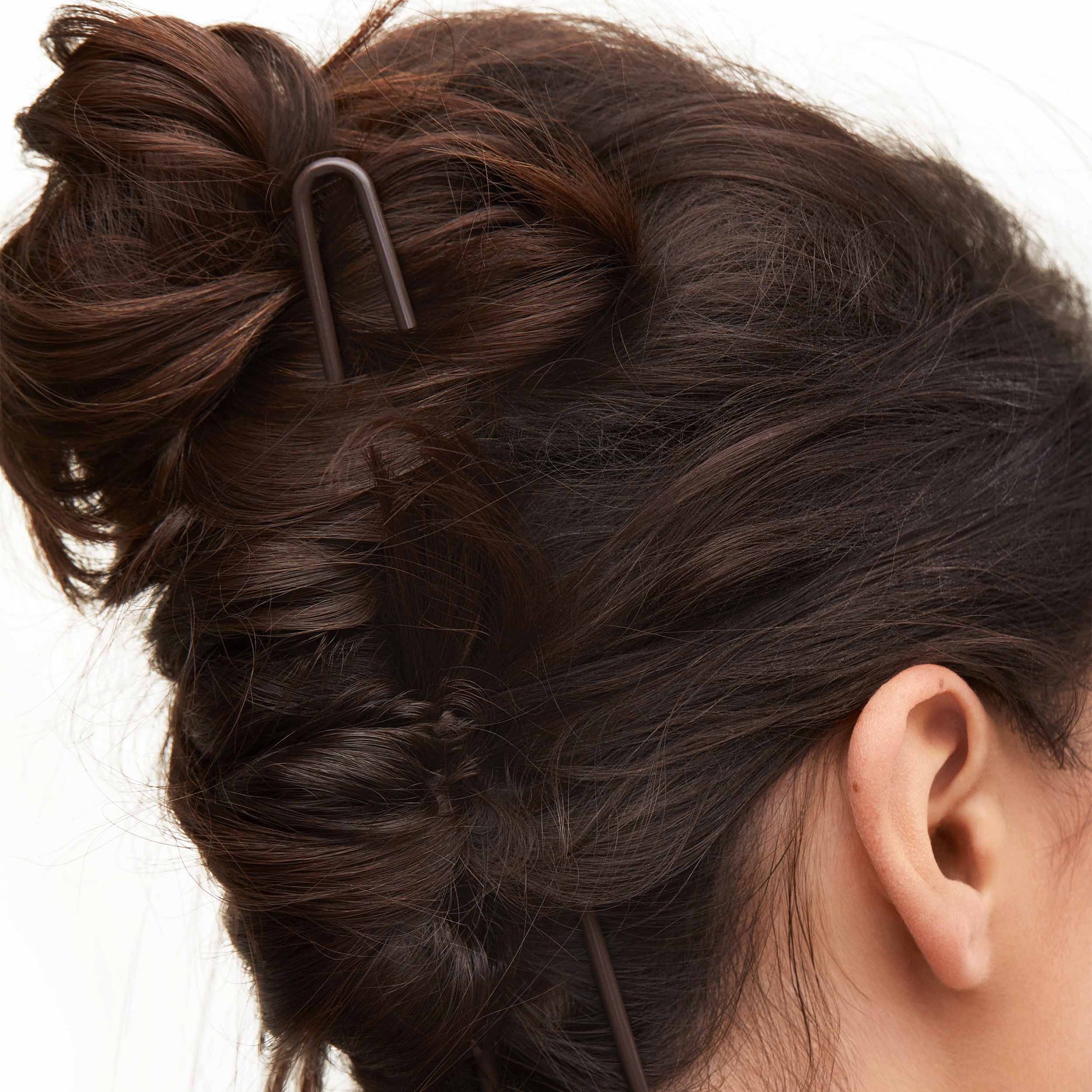 How to Create an Effortless French Twist with a Hairpin